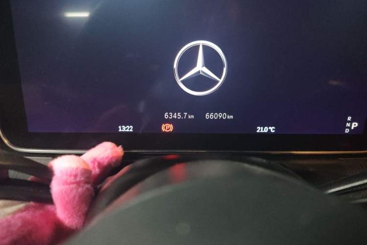 Used Mercedes-Benz C-Class 2022 C 260 L Sport Edition Odometer Close Up