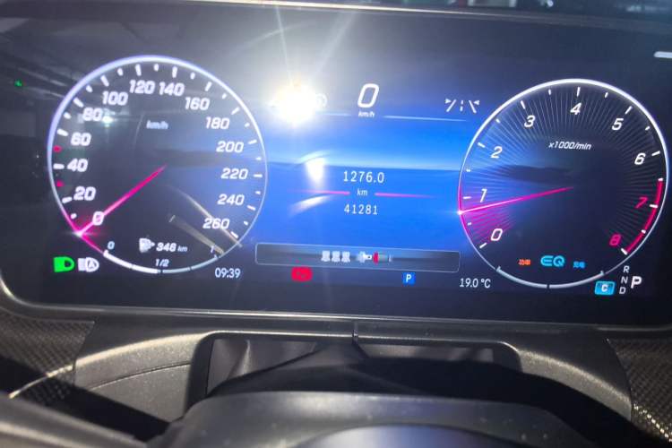 Used Mercedes-Benz C-Class 2022 Restyled C 260 L Sport Edition Odometer Close Up