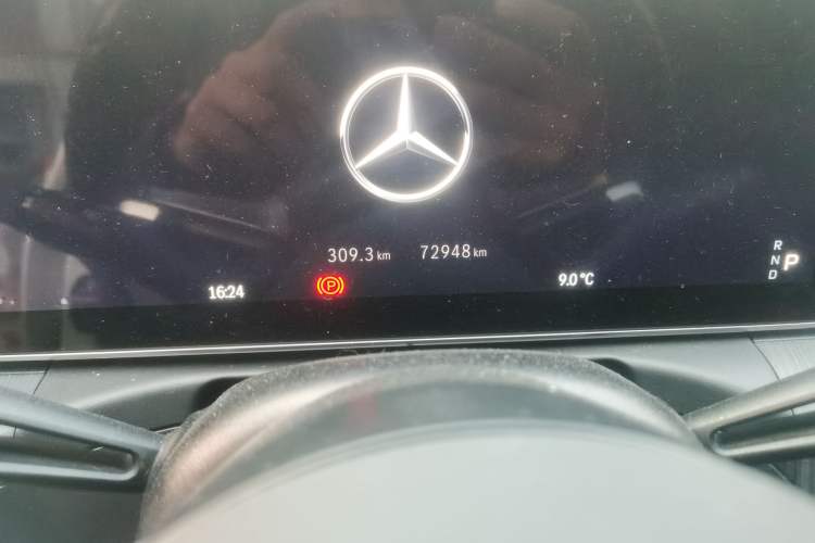 Used Mercedes-Benz C-Class 2022 C 200 L Sport Edition Odometer Close Up