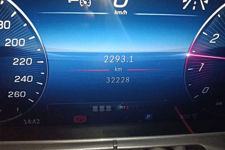 Used Mercedes-Benz C-Class 2022 Restyled C 260 L Sport Edition Odometer Close Up