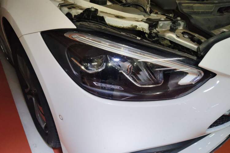 Used Mercedes-Benz C-Class 2022 C 200 L Sport Edition Right Front Headlight