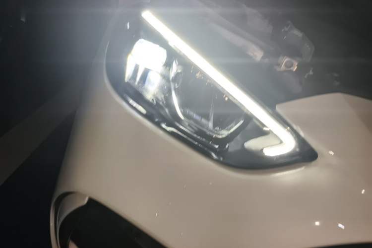 Used Mercedes-Benz C-Class 2022 Restyled C 260 L Sport Edition Right Front Headlight