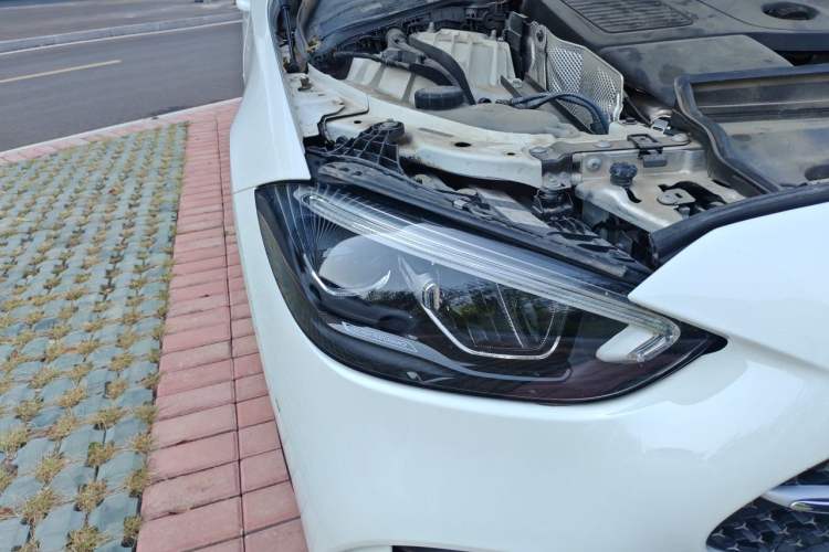 Used Mercedes-Benz C-Class 2022 C 260 L Sport Edition Right Front Headlight