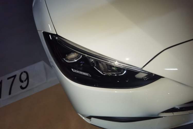 Used Mercedes-Benz C-Class 2022 Restyled C 260 L Sport Edition Right Front Headlight