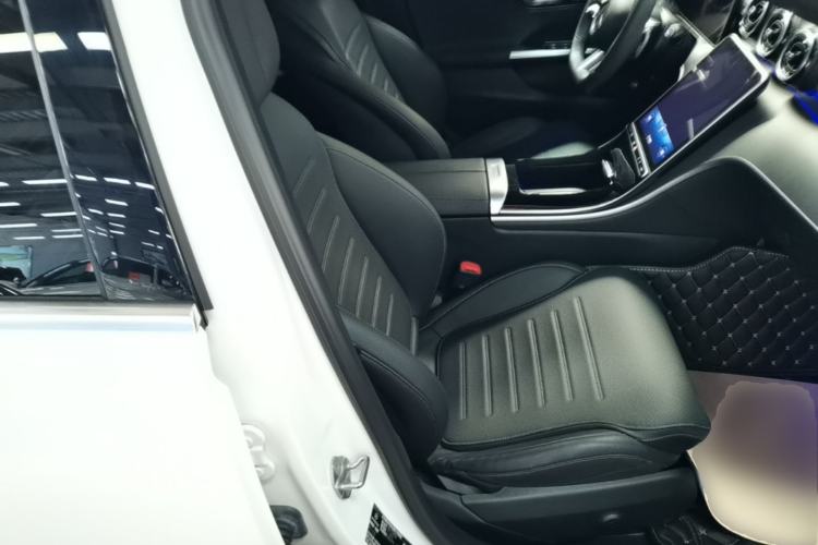 Used Mercedes-Benz C-Class 2022 Restyled C 200 L Sport Edition Right Front Seat