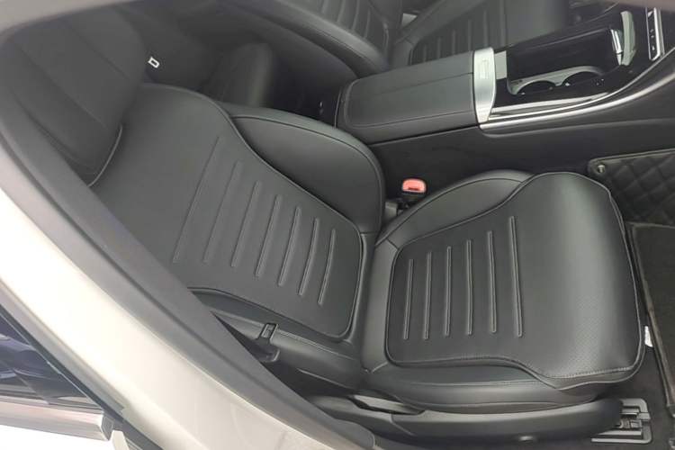 Used Mercedes-Benz C-Class 2022 Restyled C 260 L Sport Edition Right Front Seat