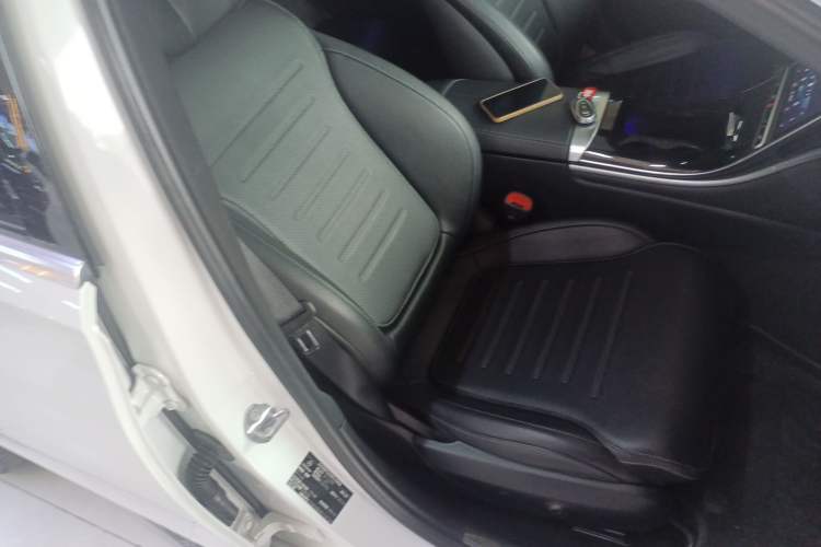 Used Mercedes-Benz C-Class 2022 Restyled C 200 L Sport Edition Right Front Seat