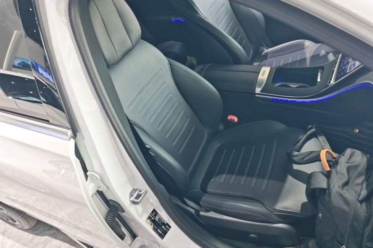 Used Mercedes-Benz C-Class 2022 Restyled C 260 L Sport Edition Right Front Seat