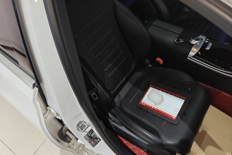 Used Mercedes-Benz C-Class 2022 Restyled C 200 L Sport Edition Right Front Seat