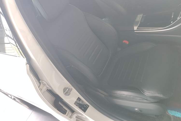 Used Mercedes-Benz C-Class 2022 Restyled C 200 L Sport Edition Right Front Seat