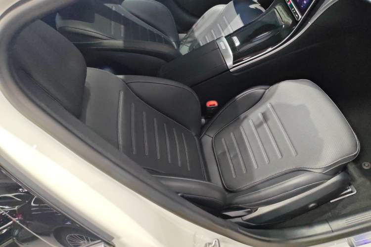 Used Mercedes-Benz C-Class 2022 C 200 L Sport Edition Right Front Seat