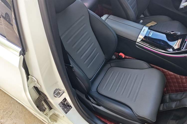 Used Mercedes-Benz C-Class 2022 Restyled C 260 L Sport Edition Right Front Seat