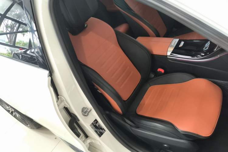 Used Mercedes-Benz C-Class 2022 Restyled C 260 L Sport Edition Right Front Seat