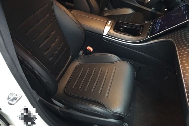 Used Mercedes-Benz C-Class 2022 Restyled C 260 L Sport Edition Right Front Seat
