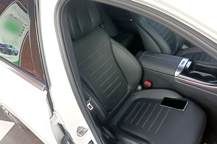 Used Mercedes-Benz C-Class 2022 Restyled C 260 L Sport Edition Right Front Seat