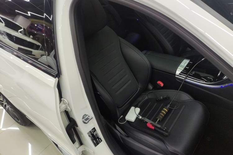 Used Mercedes-Benz C-Class 2022 Restyled C 260 L Sport Edition Right Front Seat