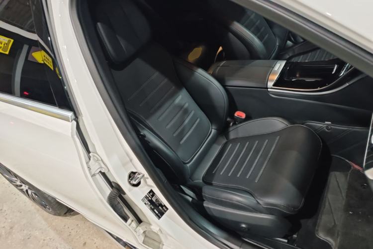 Used Mercedes-Benz C-Class 2022 Restyled C 260 L Sport Edition Right Front Seat