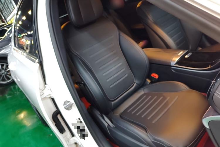 Used Mercedes-Benz C-Class 2022 Restyled C 200 L Sport Edition Right Front Seat