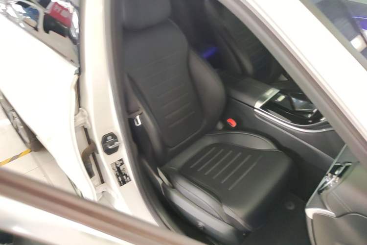 Used Mercedes-Benz C-Class 2022 C 200 L Sport Edition Right Front Seat