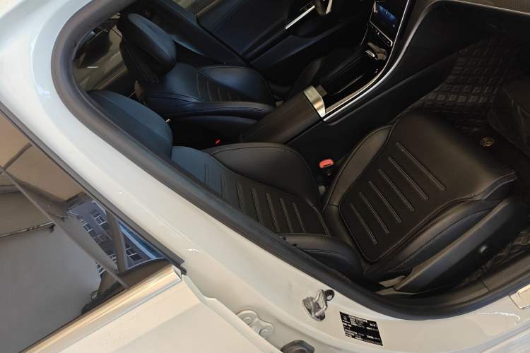 Used Mercedes-Benz C-Class 2022 C 260 L Sport Edition Right Front Seat