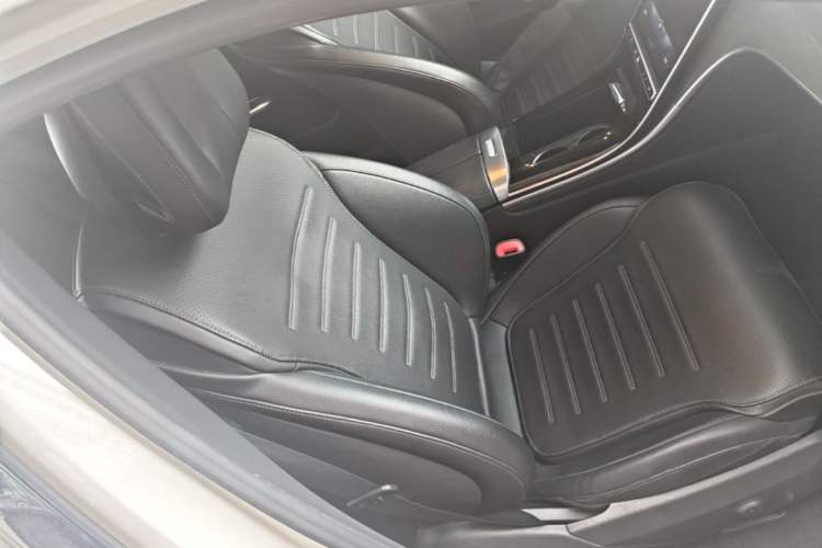 Used Mercedes-Benz C-Class 2022 Restyled C 260 L Sport Edition Right Front Seat