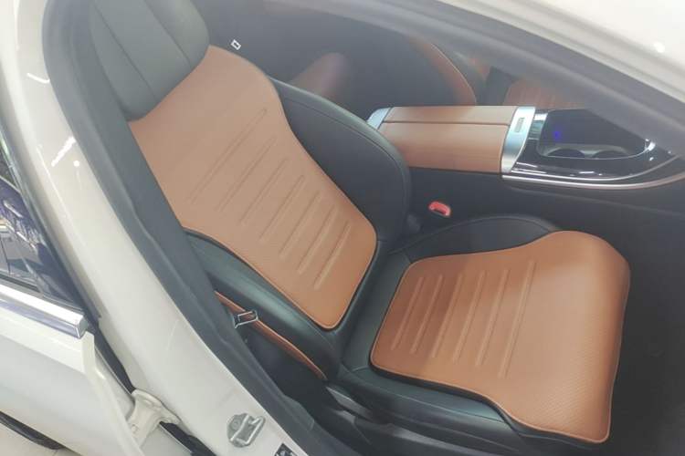 Used Mercedes-Benz C-Class 2022 C 200 L Sport Edition Right Front Seat