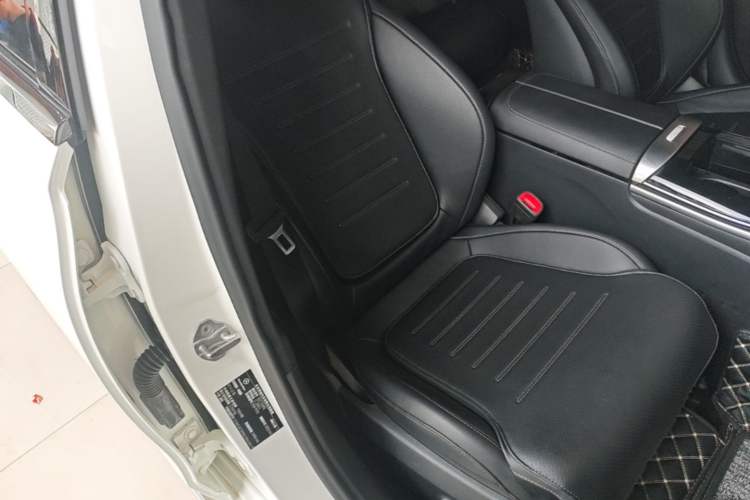 Used Mercedes-Benz C-Class 2022 Restyled C 260 L Sport Edition Right Front Seat