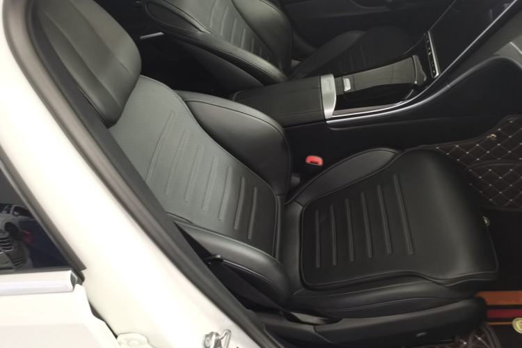 Used Mercedes-Benz C-Class 2022 Restyled C 260 L Sport Edition Right Front Seat