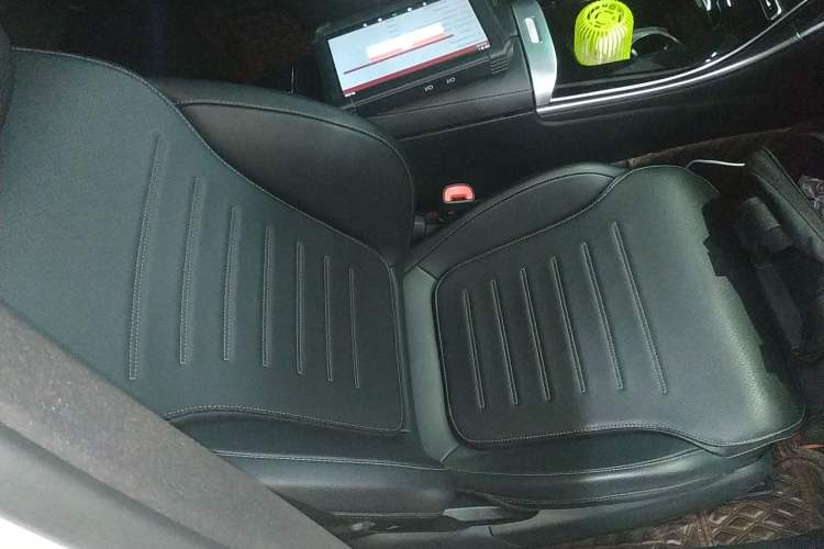 Used Mercedes-Benz C-Class 2022 Restyled C 200 L Sport Edition Right Front Seat