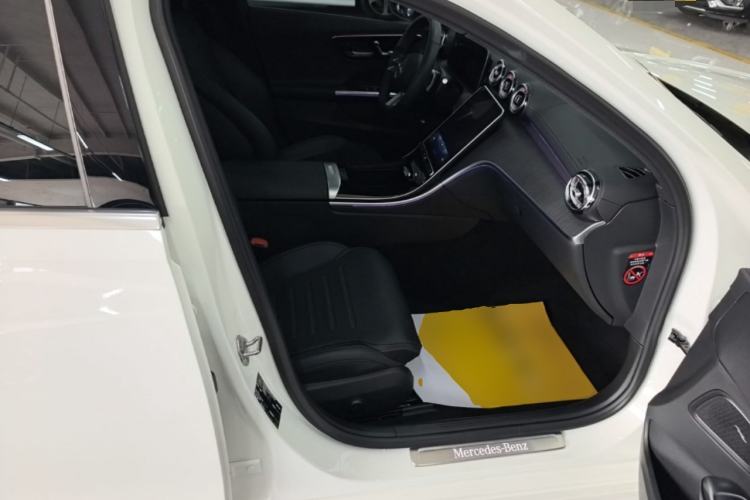 Used Mercedes-Benz C-Class 2022 Restyled C 260 L Sport Edition Right Front Seat