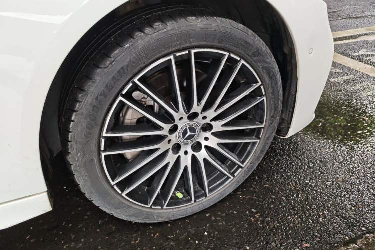 Used Mercedes-Benz C-Class 2022 C 260 L Sport Edition Right Front Wheel Hub