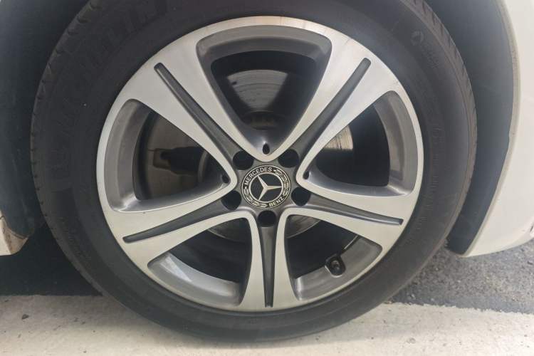 Used Mercedes-Benz C-Class 2022 C 200 L Sport Edition Right Front Wheel Hub