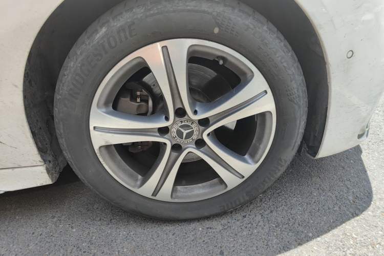 Used Mercedes-Benz C-Class 2022 Restyled C 200 L Sport Edition Right Front Wheel Hub
