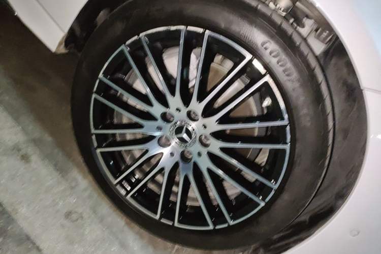 Used Mercedes-Benz C-Class 2022 Restyled C 260 L Sport Edition Right Front Wheel Hub