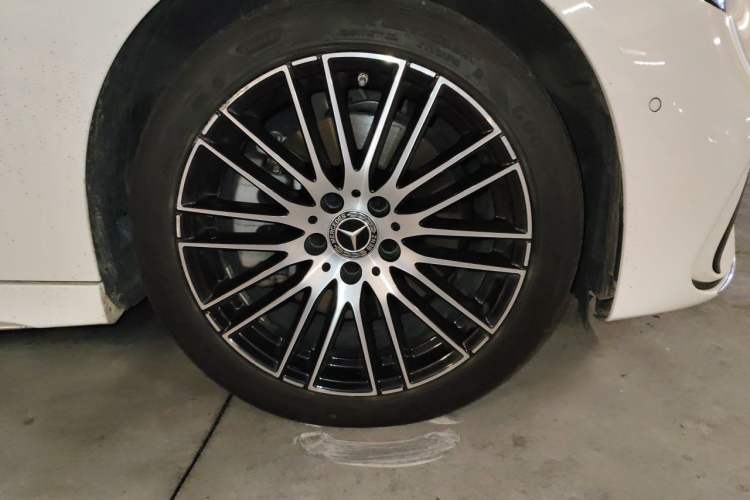 Used Mercedes-Benz C-Class 2022 C 260 L Sport Edition Right Front Wheel Hub