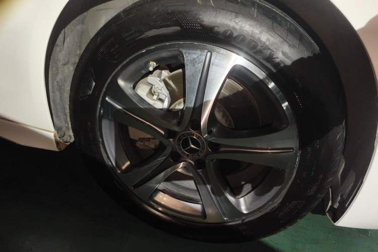 Used Mercedes-Benz C-Class 2022 Restyled C 200 L Sport Edition Right Front Wheel Hub
