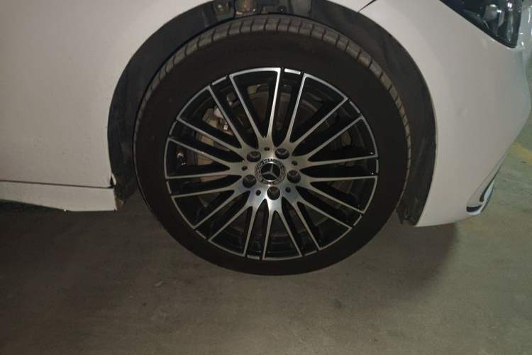 Used Mercedes-Benz C-Class 2022 Facelift C 260 L Right Front Wheel Hub