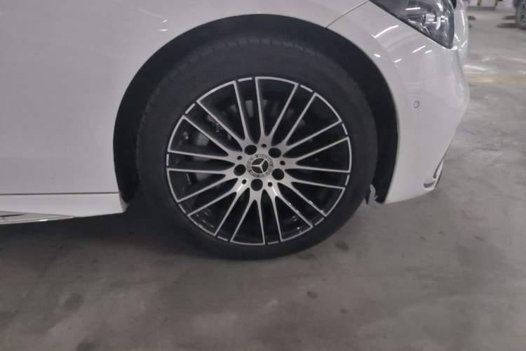 Used Mercedes-Benz C-Class 2022 C 260 L Sport Edition Right Front Wheel Hub