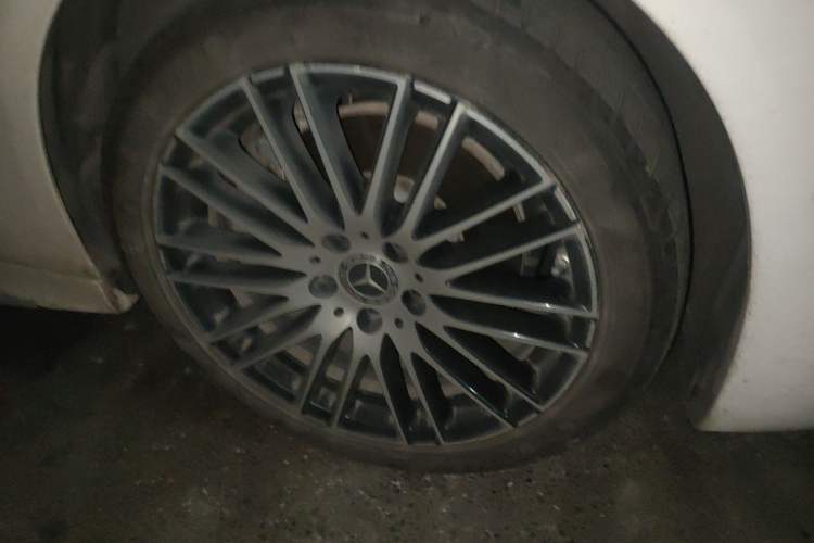 Used Mercedes-Benz C-Class 2022 C 260 L Sport Edition Right Front Wheel Hub