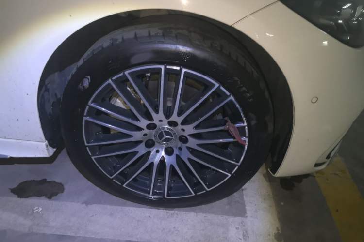 Used Mercedes-Benz C-Class 2022 C 260 L Sport Edition Right Front Wheel Hub