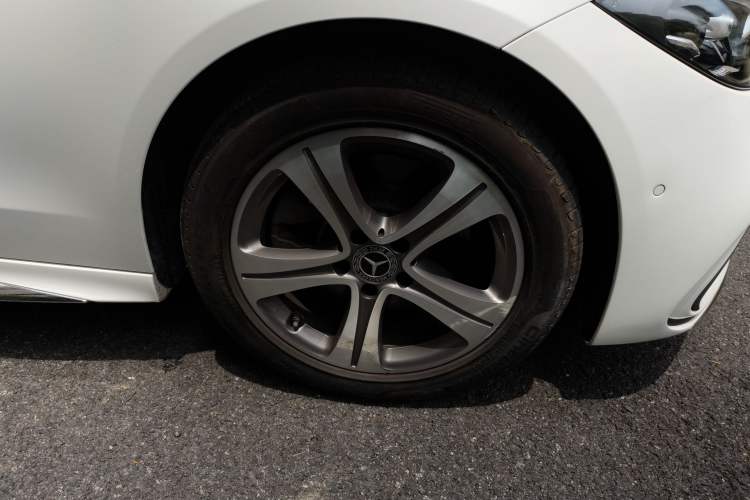 Used Mercedes-Benz C-Class 2022 C 200 L Sport Edition Right Front Wheel Hub