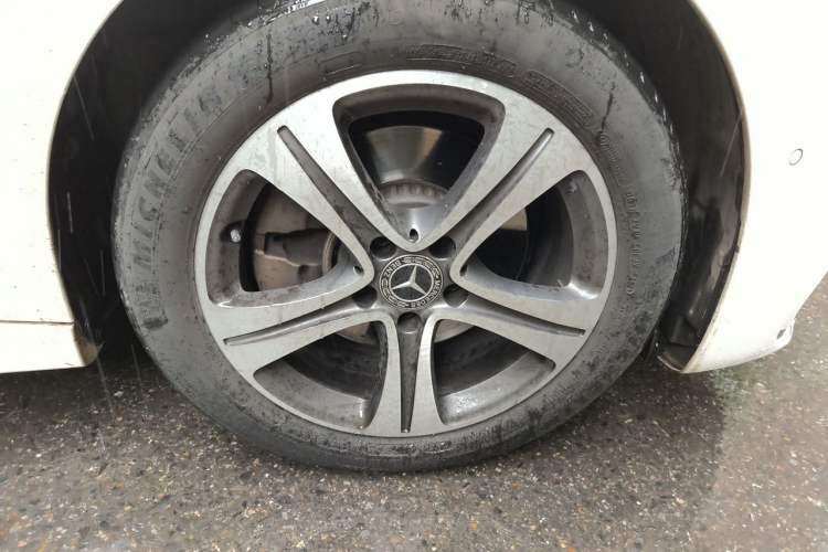 Used Mercedes-Benz C-Class 2022 C 200 L Sport Edition Right Front Wheel Hub