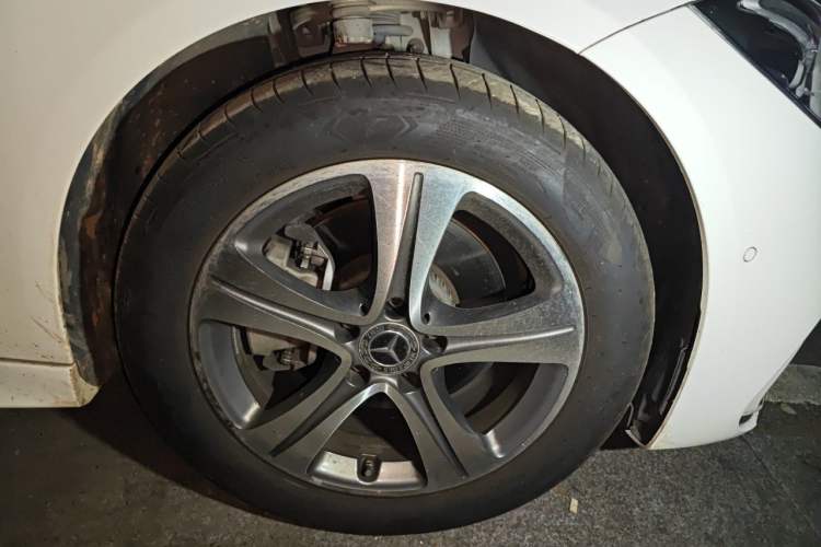 Used Mercedes-Benz C-Class 2022 C 200 L Sport Edition Right Front Wheel Hub