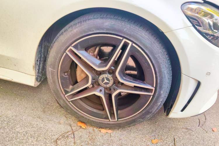 Used Mercedes-Benz C-Class 2022 C 260 Coupe Right Front Wheel Hub