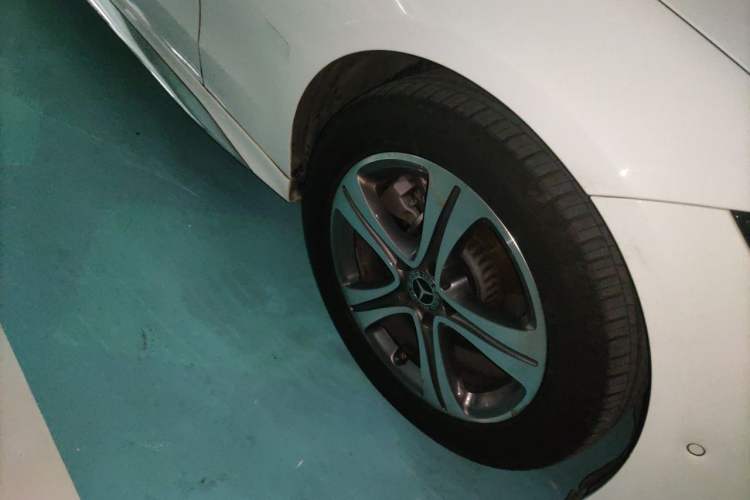 Used Mercedes-Benz C-Class 2022 C 200 L Sport Edition Right Front Wheel Hub