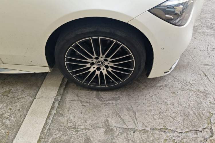 Used Mercedes-Benz C-Class 2022 C 260 L Right Front Wheel Hub
