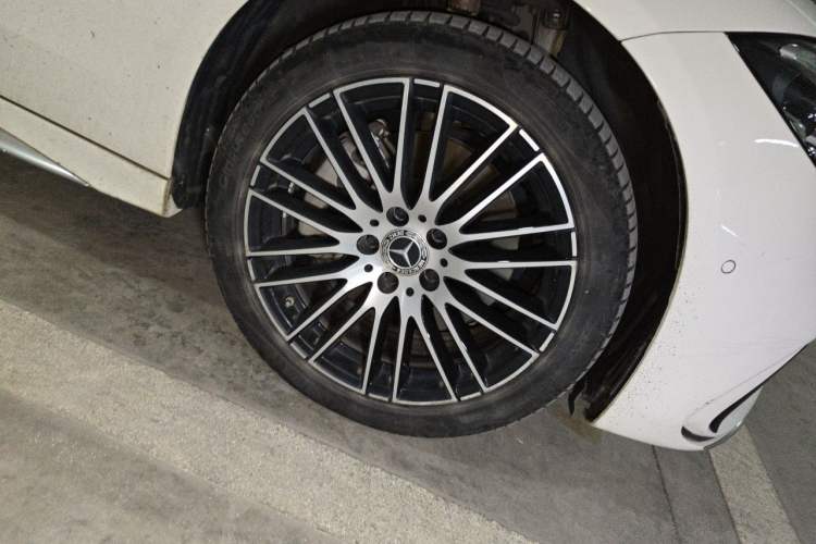 Used Mercedes-Benz C-Class 2022 C 260 L Sport Edition Right Front Wheel Hub