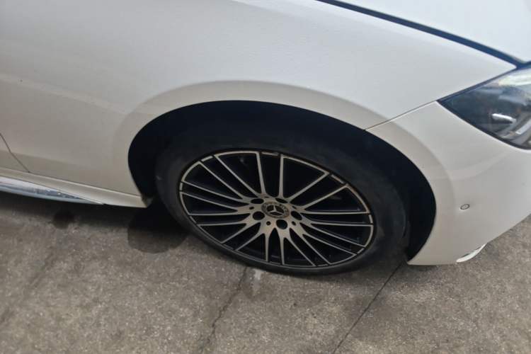 Used Mercedes-Benz C-Class 2022 Restyled C 260 L Sport Edition Right Front Wheel Hub
