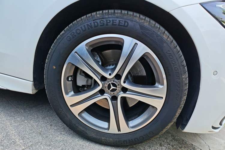 Used Mercedes-Benz C-Class 2022 C 200 L Sport Edition Right Front Wheel Hub