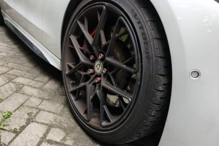 Used Mercedes-Benz C-Class 2022 Restyled C 260 L Sport Edition Right Front Wheel Hub